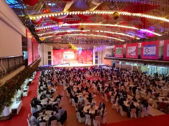 融合创造未来 深圳市电子商会年会暨第二届“蓝点奖”颁奖盛典隆重举行