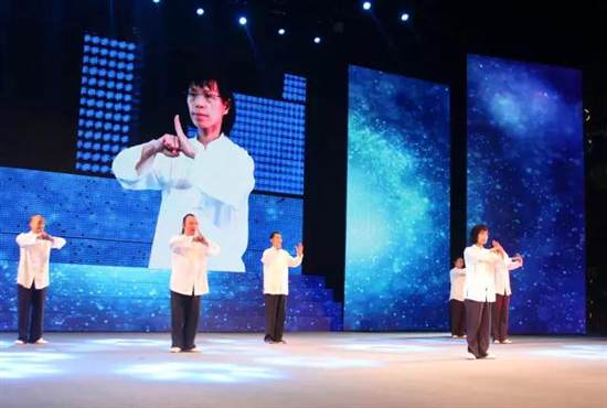 融合创造未来 深圳市电子商会年会暨第二届“蓝点奖”颁奖盛典隆重举行