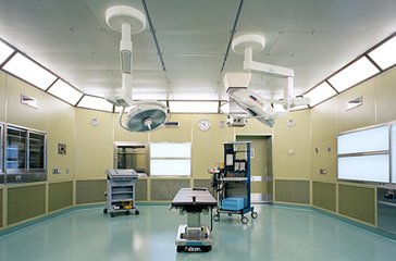 手术室能有多科幻?混合现实头戴设备进入临床实操