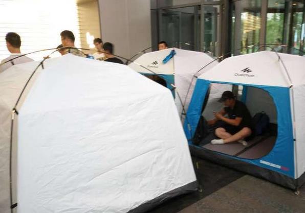 乐视供应商讨债陷入持久战 大厦楼底“搭帐篷”