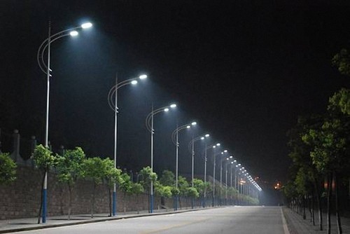 重庆箕山竹海路199组路灯 将全换成LED节能灯