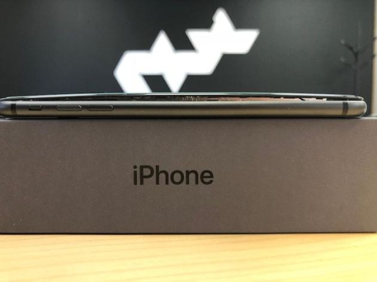 iPhone 8电池鼓包 会否重蹈三星Note7的悲剧？