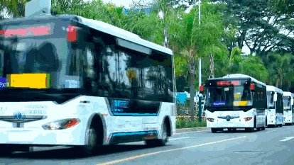 深圳无人驾驶公交车正式上路 试运行期间票价0.01元