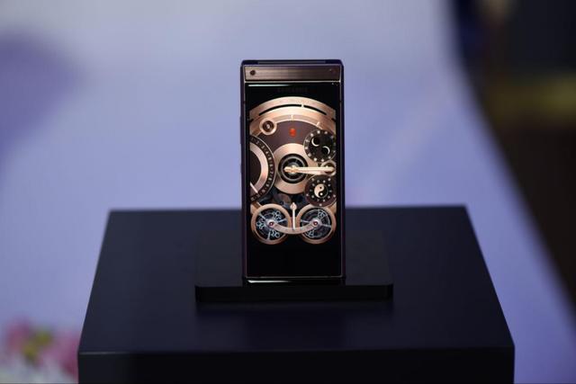 尊雅拔萃，卓然静美，心系天下三星W2019王者之选
