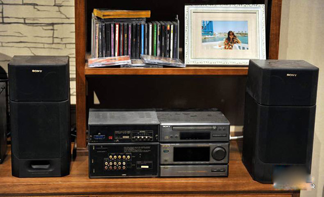 蓝琛科技献礼70周年：从泥砖瓦房到全屋智能