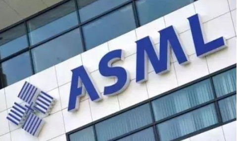 ASML研发下一代EUV光刻机：分辨率提升70% 逼近1nm极限