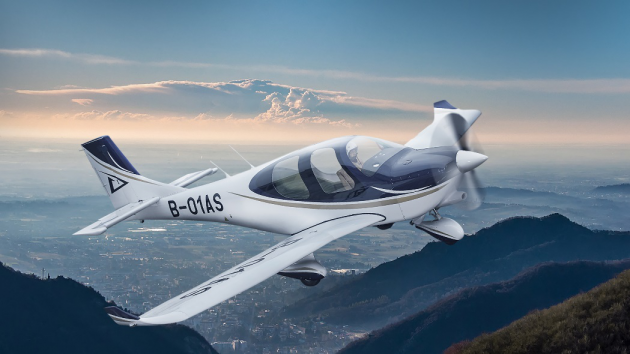 ​抢滩“县县通”， 冠一通飞发布19座客货两用混合动力新机型