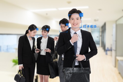 指纹考勤停用 这款无接触的人脸考勤了解一下！