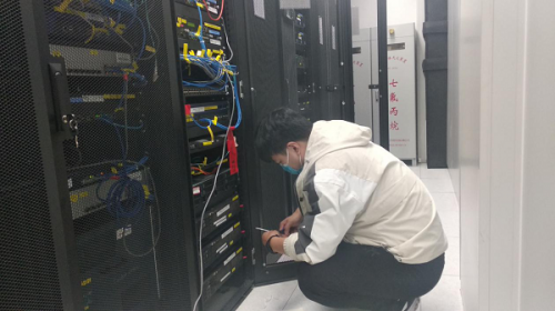 云烁IT服务带您走进真实机房搬迁现场，感受专业服务