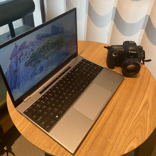 职场小白的第一款电脑，首选戴睿v40pro