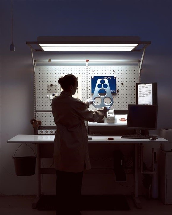 BANG & OLUFSEN 铂傲 ATELIER 高定工坊发布100周年特别限定Beolab 90 Titan